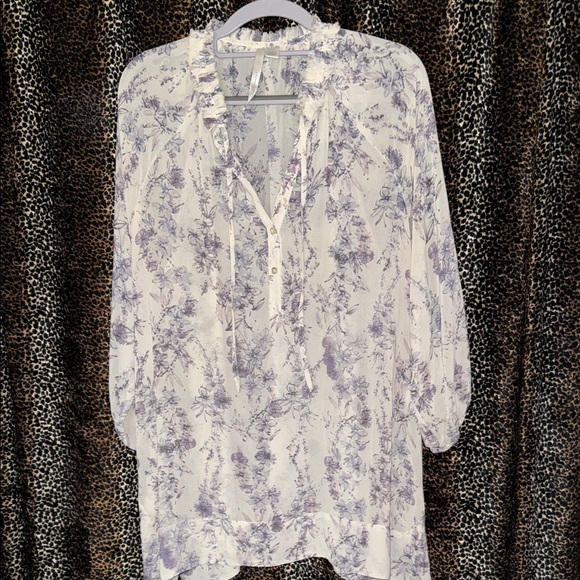LC Lauren Conrad Tops - LC Lauren Conrad Lavender and White Floral Blouse